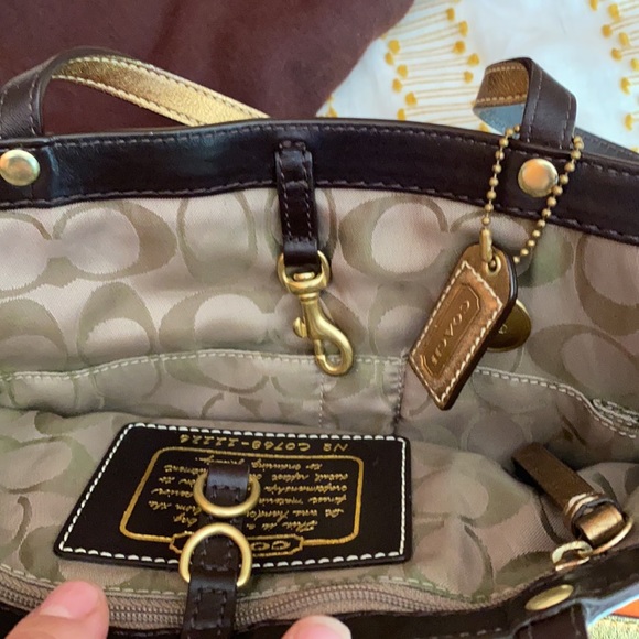 Small coach tote with dust bag - Picture 5 of 11